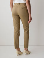 Limitless Mid-Rise Slim-Leg Curvy Pant