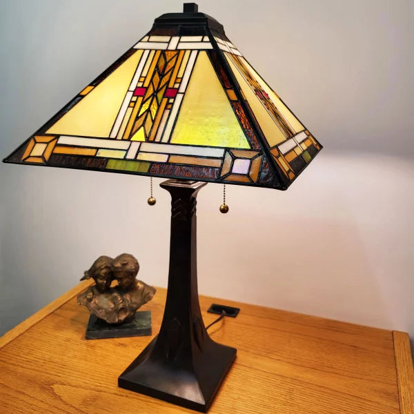 Kelowna Lamp