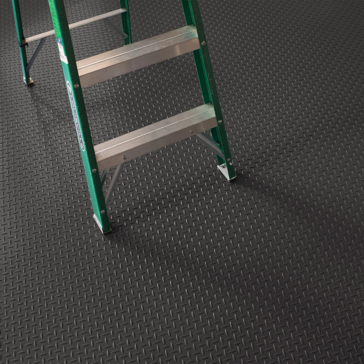 G-Floor Diamond Tread Roll Out Flooring in Slate Grey