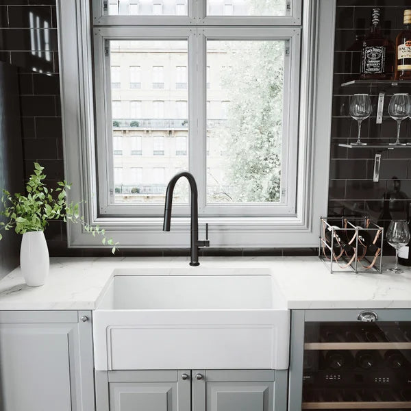 VIGO Greenwich Pull-down Kitchen Faucet
