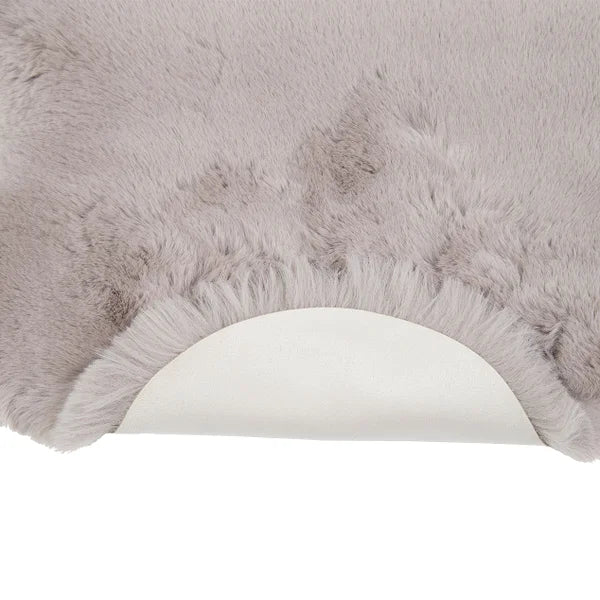 Mon Chateau Octo Faux Fur Rug