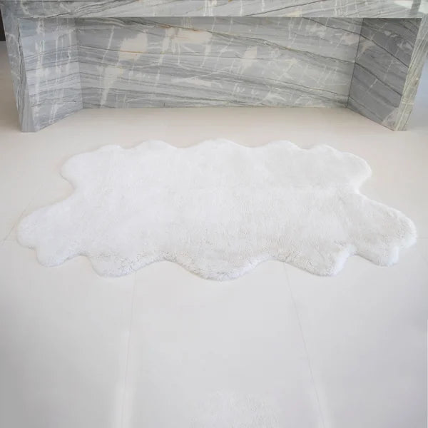 Mon Chateau Faux Fur Quad Rug