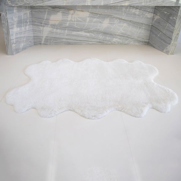 Mon Chateau Faux Fur Quad Rug