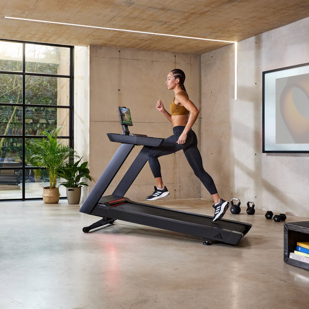adidas T-23 4.5 HP Treadmill