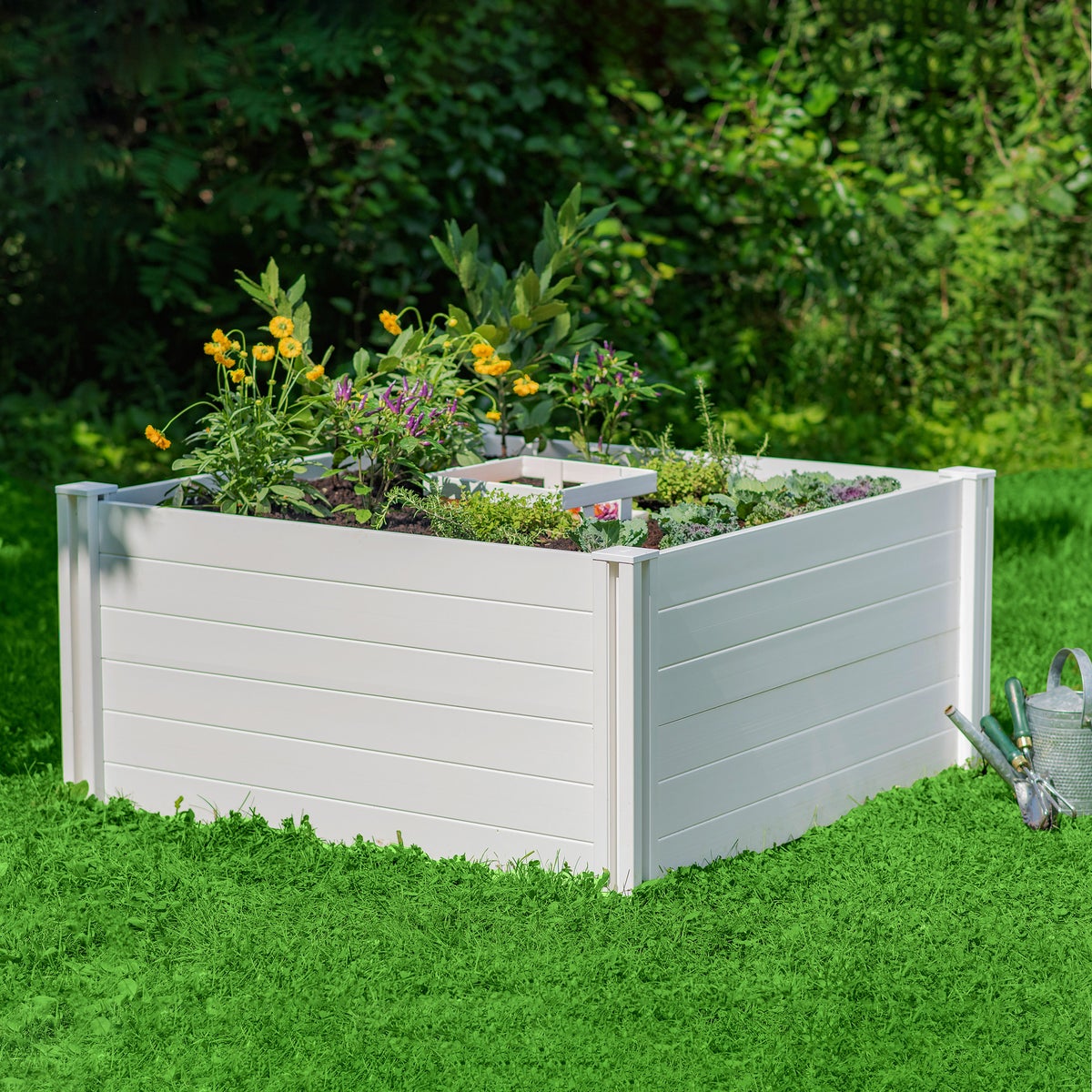 4 ft. x 4 ft. Composting Keyhole Garden Bed
