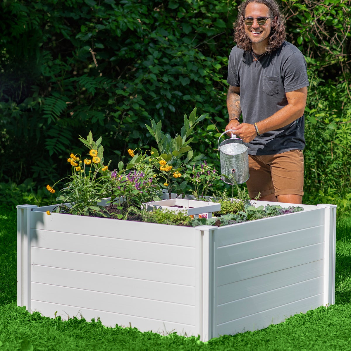 4 ft. x 4 ft. Composting Keyhole Garden Bed