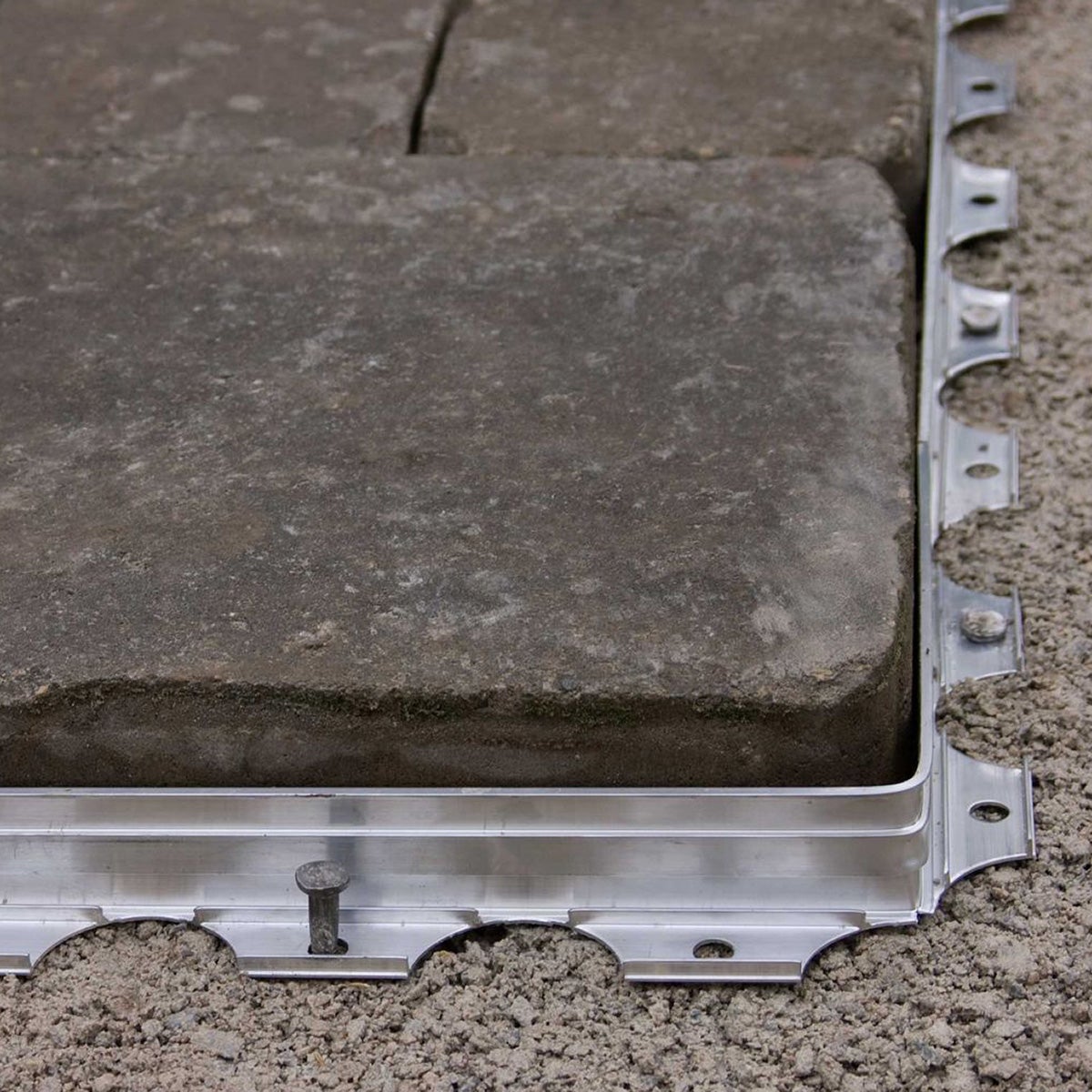 56 m (183.7 ft.) Euroline 'Brick' Aluminum Paver Edging
