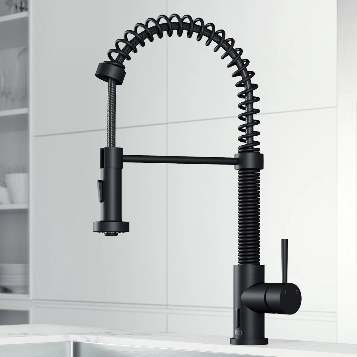 VIGO Edison Pull-down Spray Kitchen Faucet with Touchless Sensor