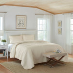 Laura Ashley - Quilt Set