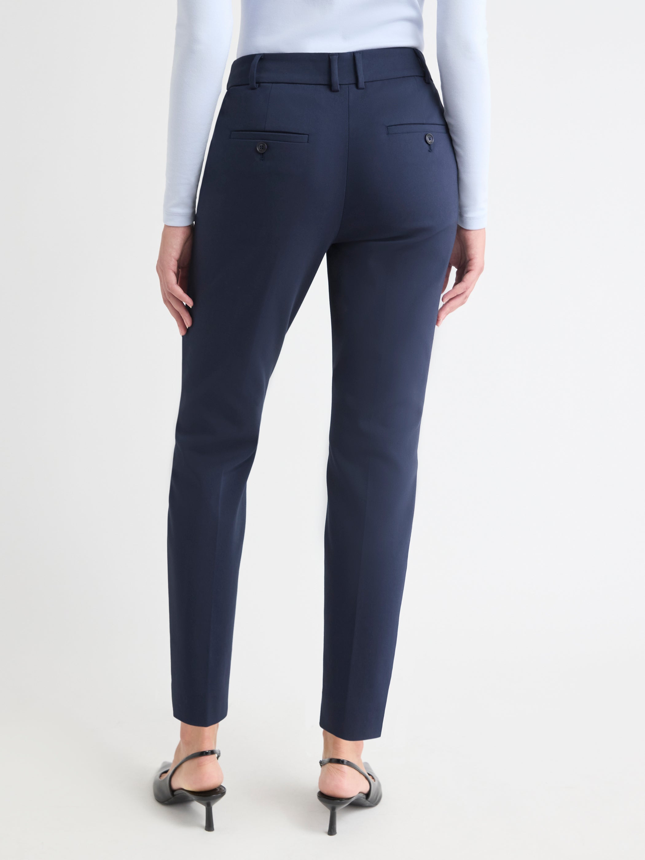 Limitless Mid-Rise Slim-Leg Signature Ankle Pant