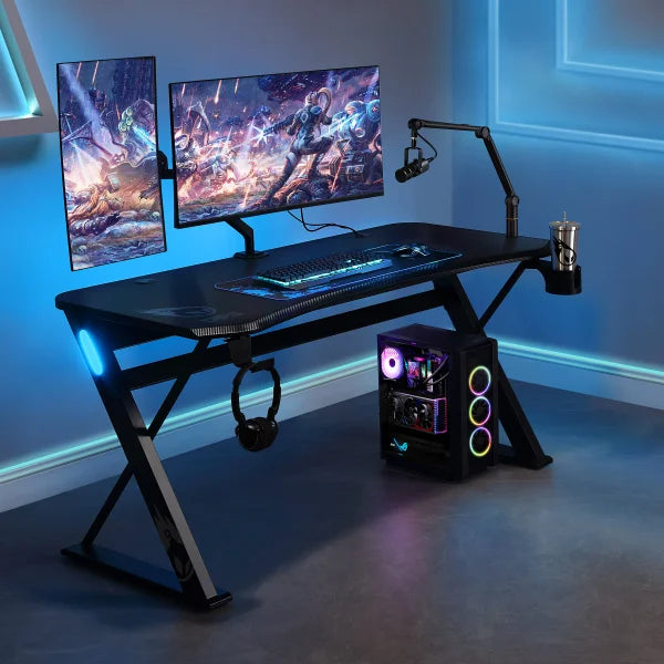 Radius 151.4 cm (59.6 in.) Gaming Desk