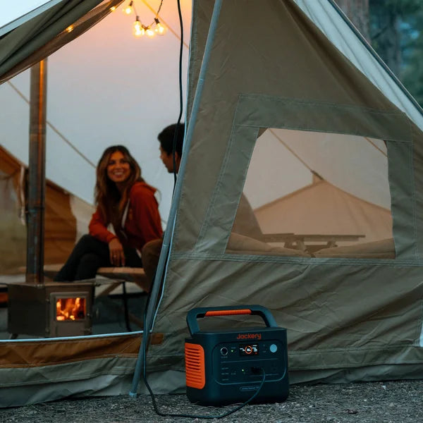 Jackery Explorer 1000 Power Station + SolarSaga 100W mini