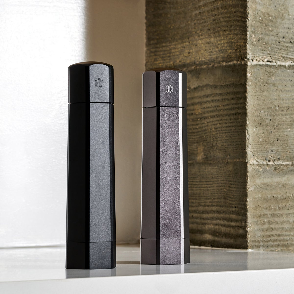 Hexclad HexMill Salt and Pepper Grinder Set