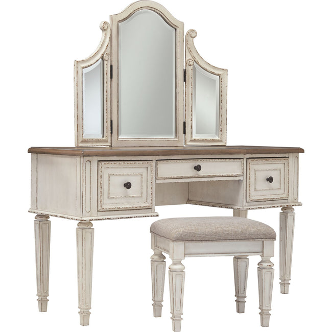 Realyn Vanity Set