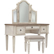 Realyn Vanity Set
