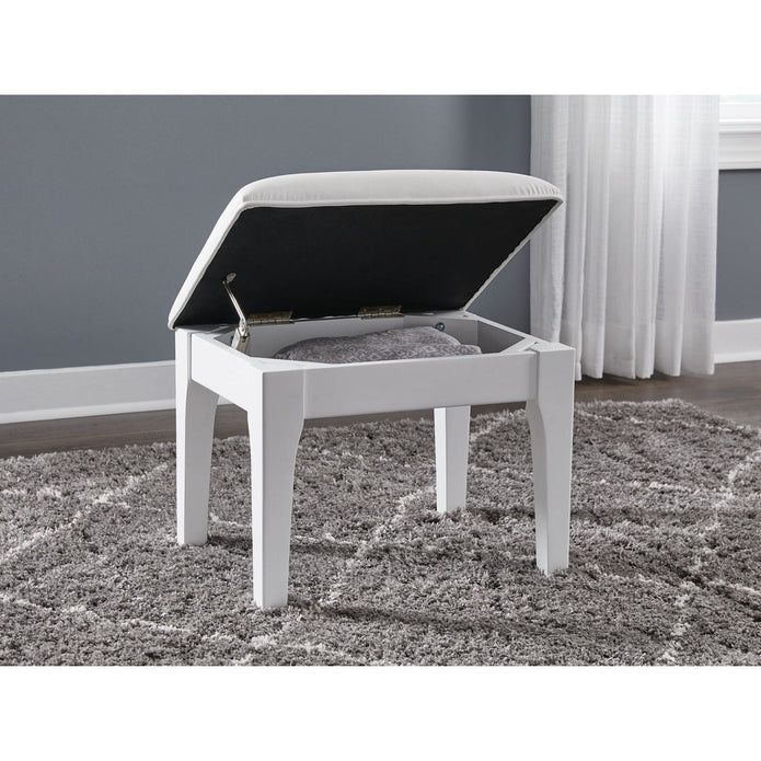 Chalanna Vanity Stool
