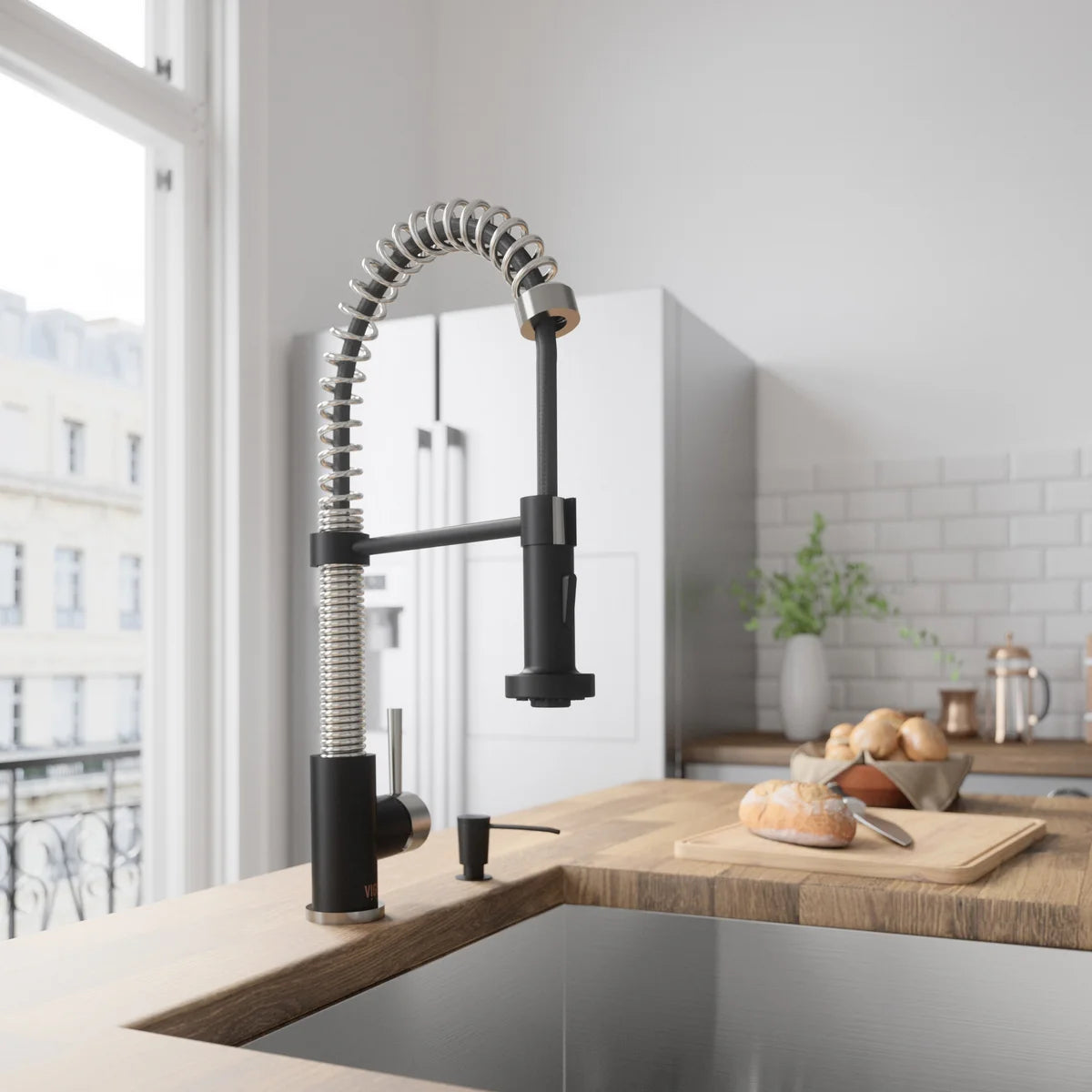 VIGO Edison Pull-down Spray Kitchen Faucet