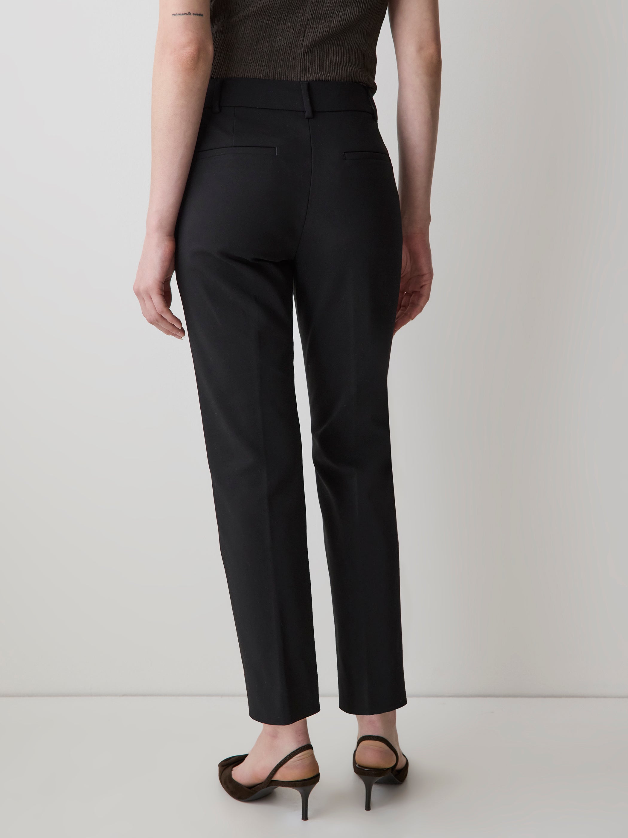 Straight-Leg Mid-Rise Black Ankle Pant