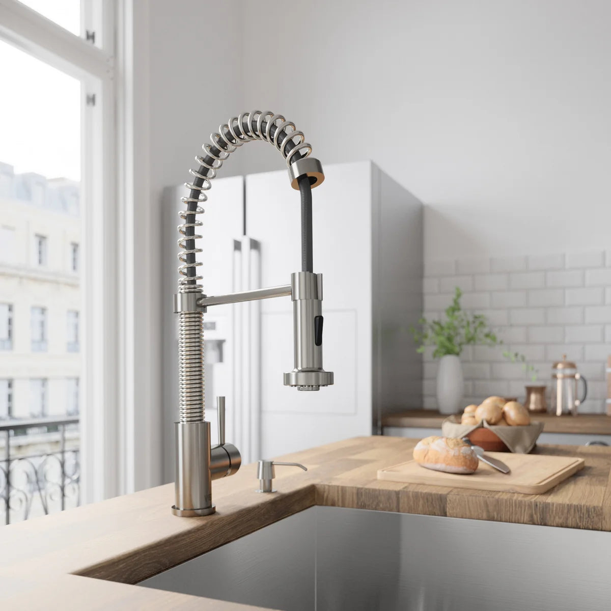 VIGO Edison Pull-down Spray Kitchen Faucet