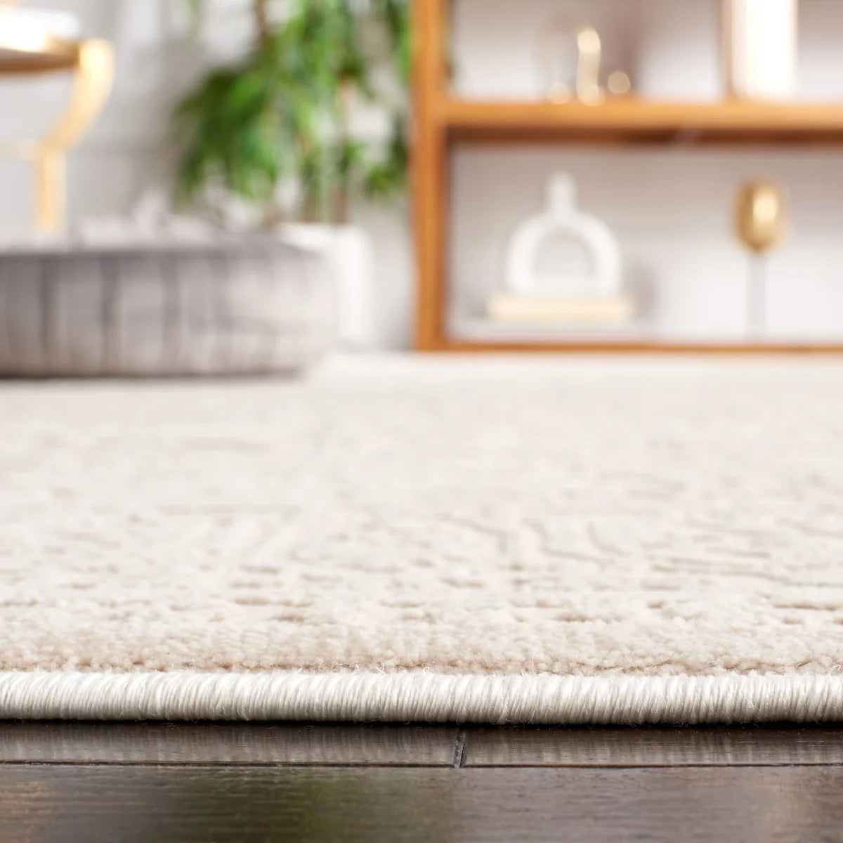 Safavieh Reflections Collection Astrid Indoor Area Rug