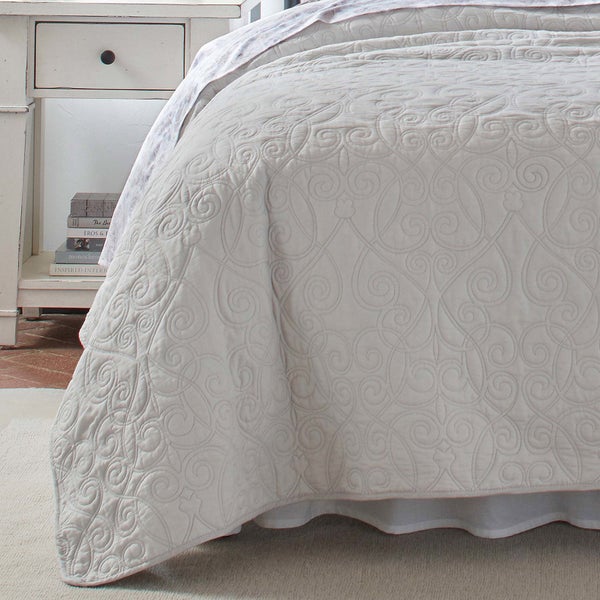 Laura Ashley - Quilt Set