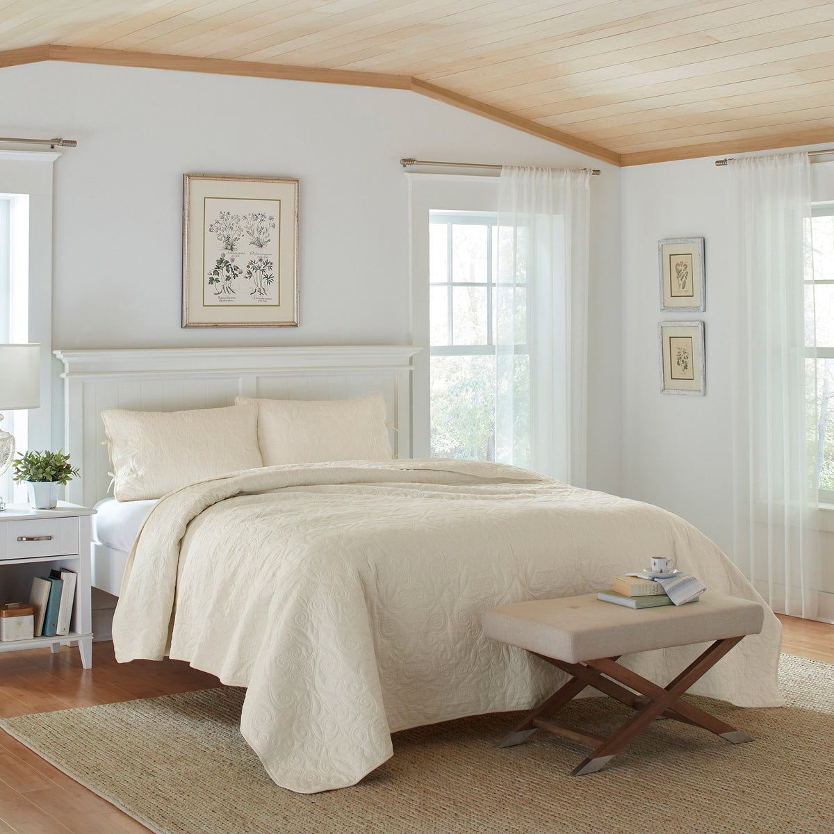 Laura Ashley - Quilt Set