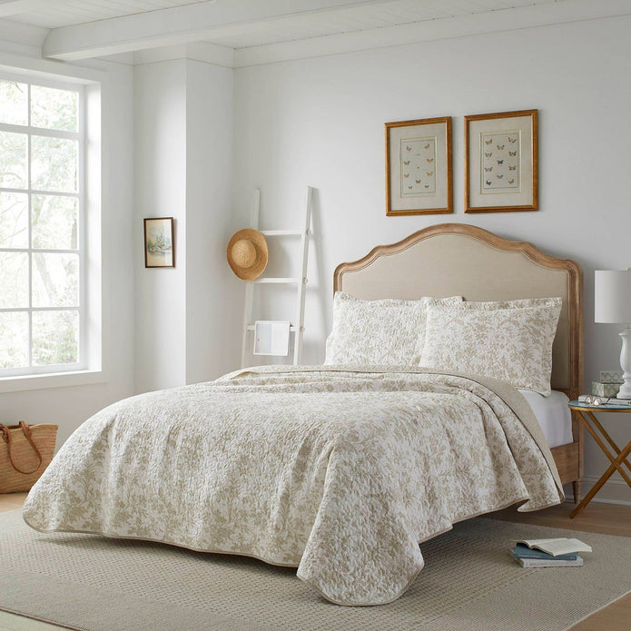 Laura Ashley - Quilt Set