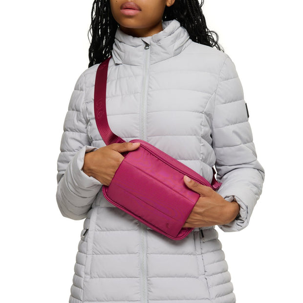 Lolë Unisex Handwarmer Belt Bag - Pink