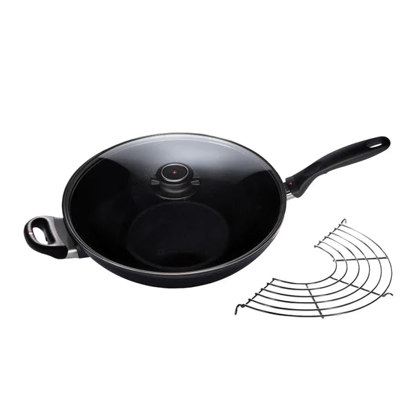 Swiss Diamond XD Cast Aluminium Wok with Lid and Rack - 31.8 cm (12.5 in.)