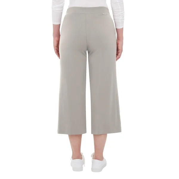 S.C. & CO. Women’s Pull-on Knit Ponte Crop Gaucho