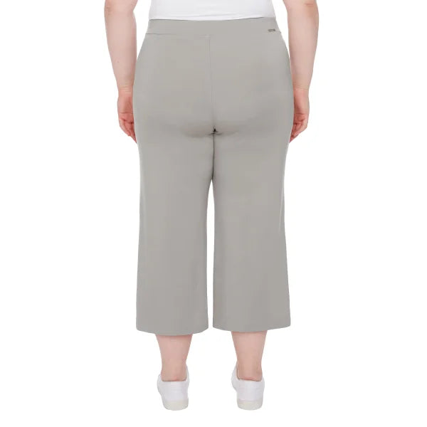 S.C. & CO. Women’s Pull-on Knit Ponte Crop Gaucho