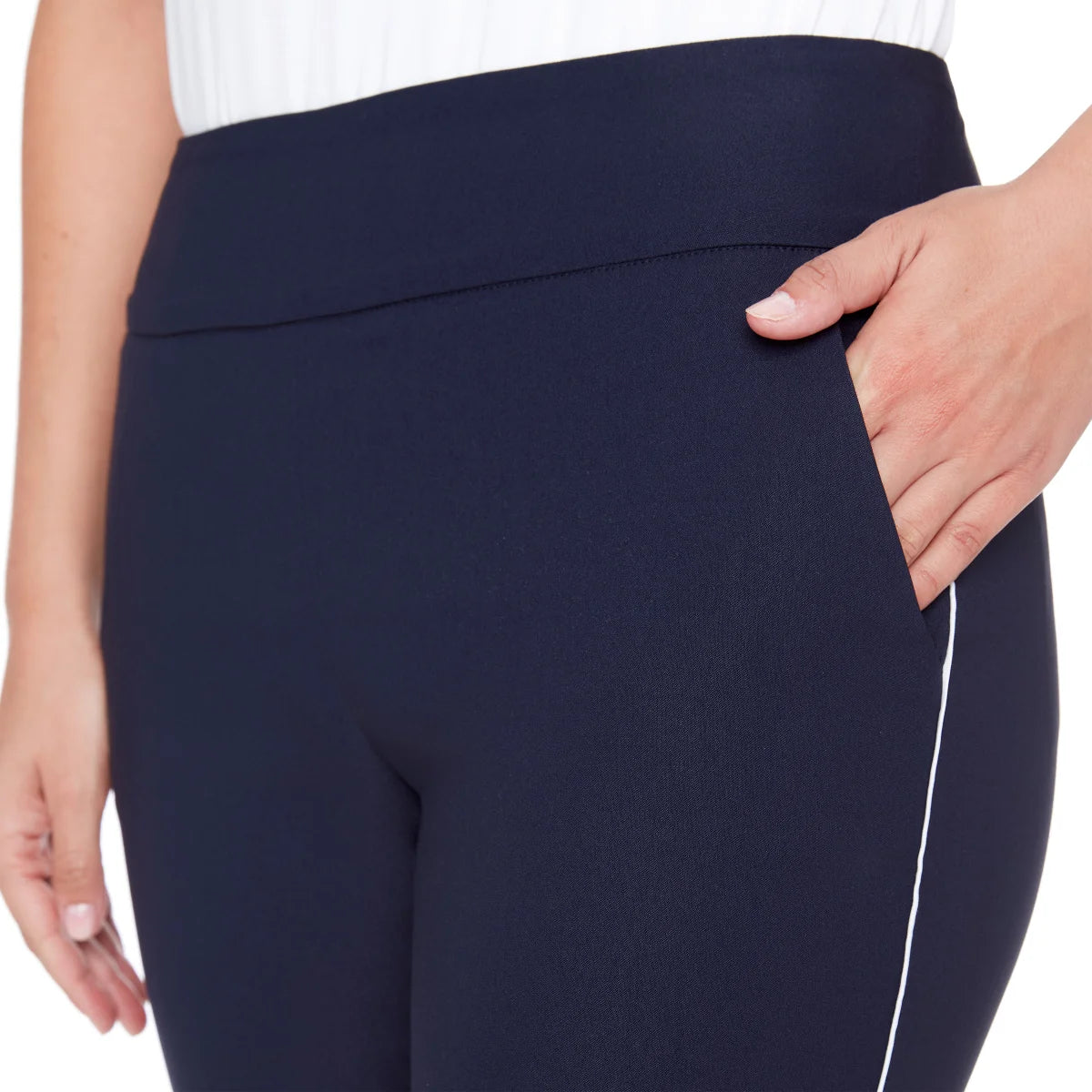 S.C. Golf Women’s Pull-on Golf Pant with Side Piping