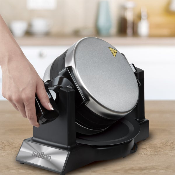 Salton Rotating Double Belgian Waffle Maker