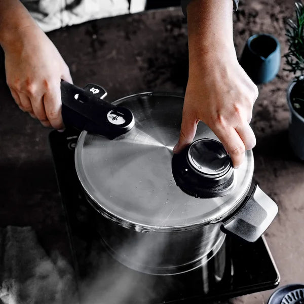 Fissler Vitavit Premium Pressure Cooker, 8 L ( 8.5 qt.)