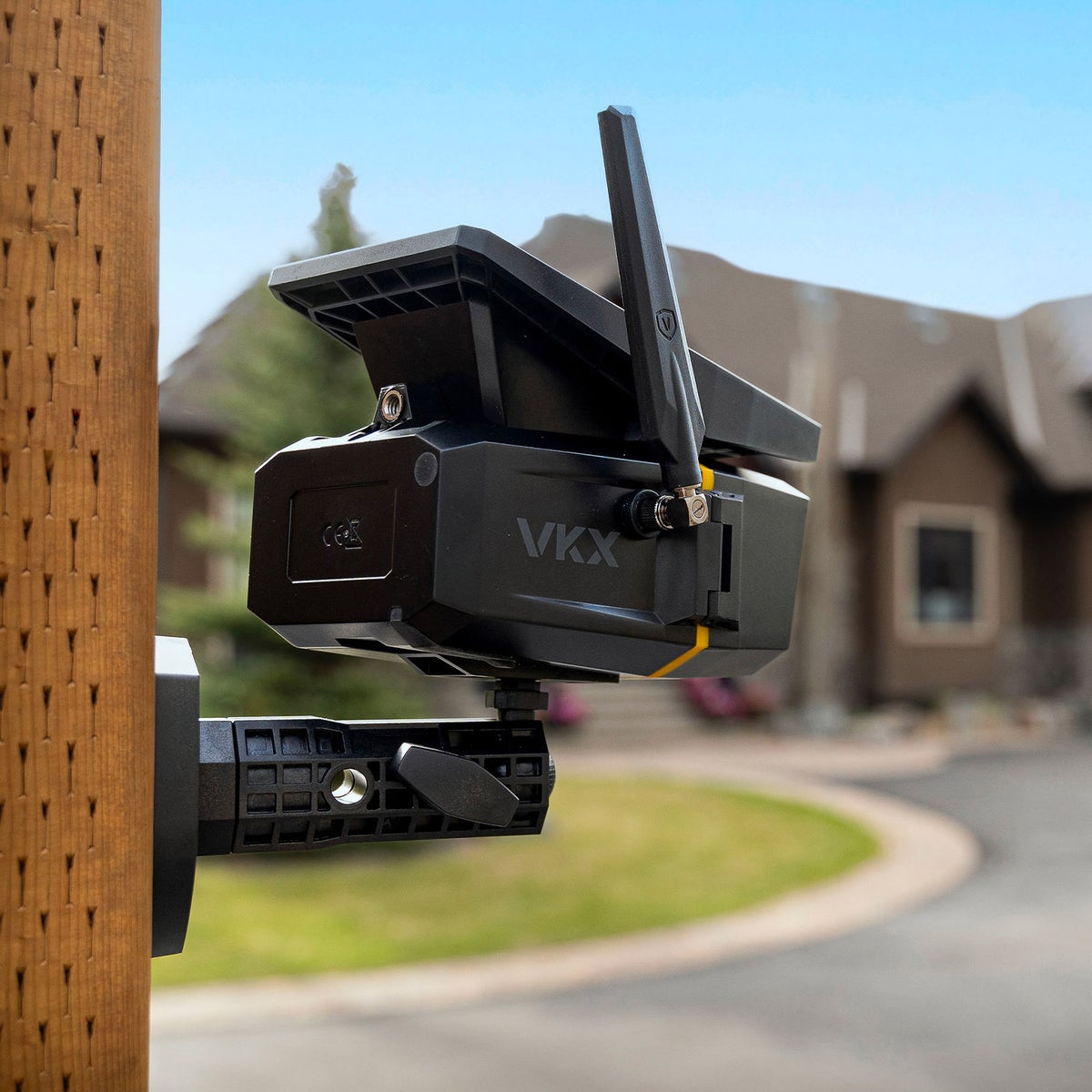 VOSKER VKX Outdoor 1080p Solar Powered Cellular Connectivity Security Camera
