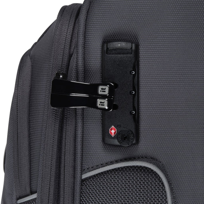 It Luggage Teleported 3-Piece Softside Luggage Set