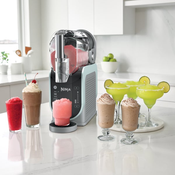 Ninja SLUSHi 2.84 L (96 oz.) Professional Frozen Drink Maker with 2 Insulated Bubble Cups