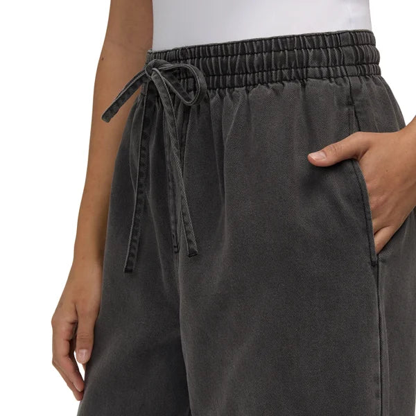 Teddi Rose Women’s Wide Leg Pull-On Denim Pant