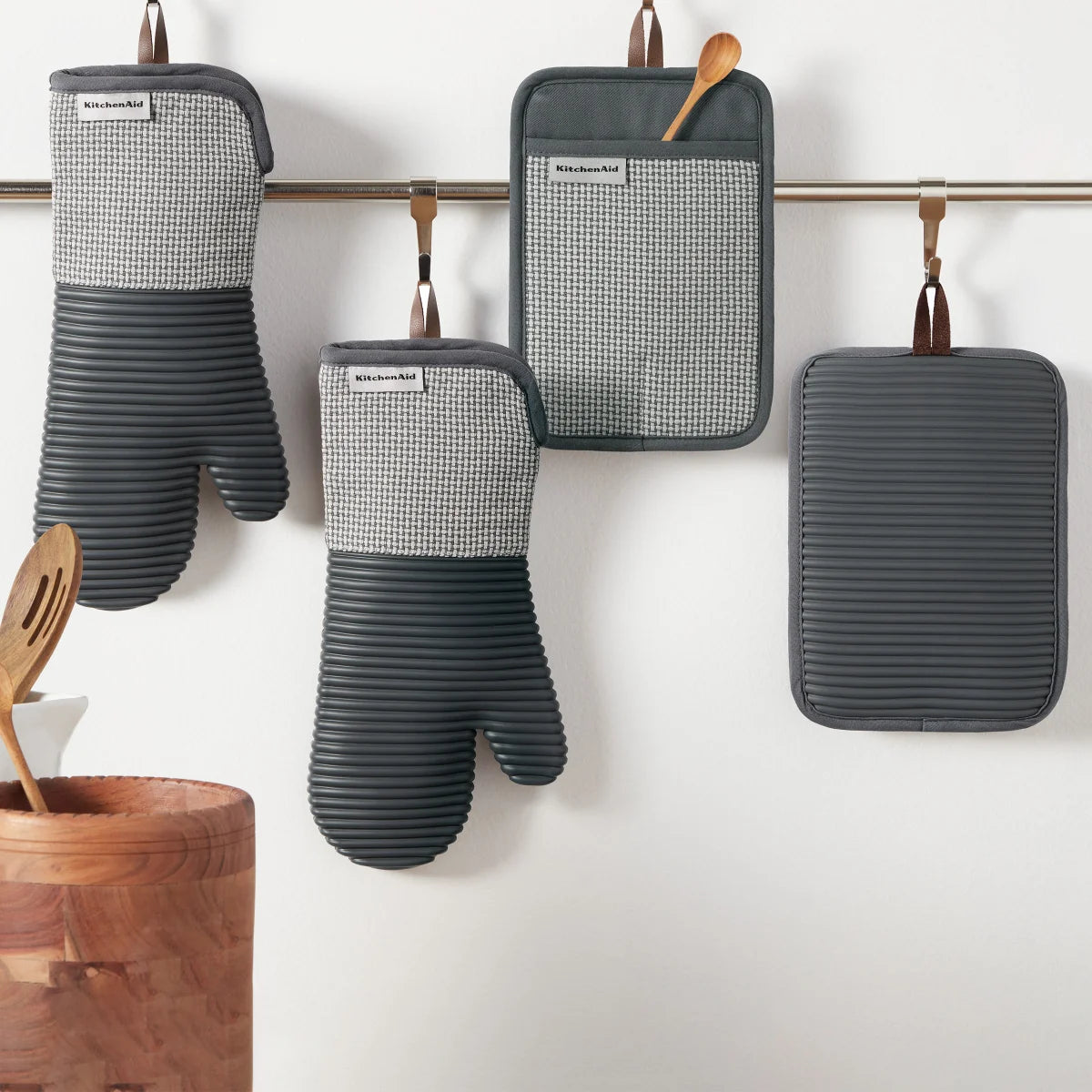 KitchenAid 4-piece Oven Mitt and Potholder Set