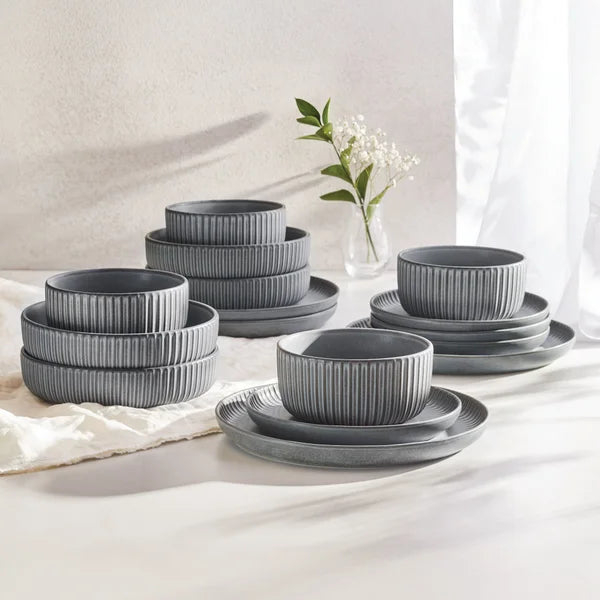 Maison Neuve Windsor Stoneware Dinnerware Set, 16-piece