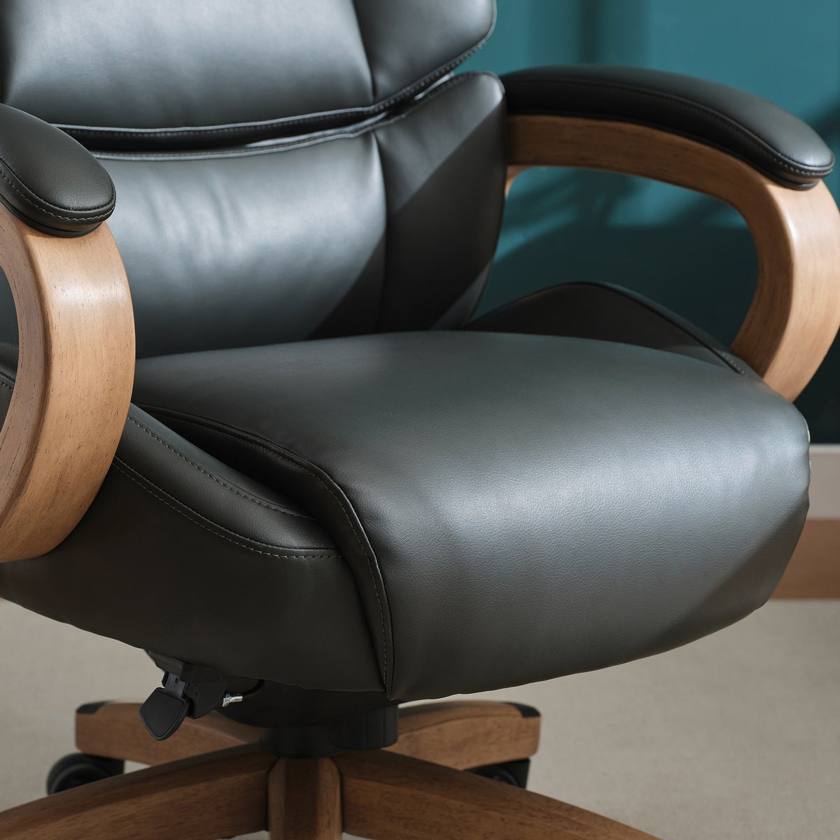 Henredon Adrano Big and Tall Executive Office Chair