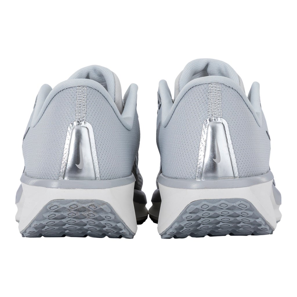 Nike Women's Quest 6 Running Shoe