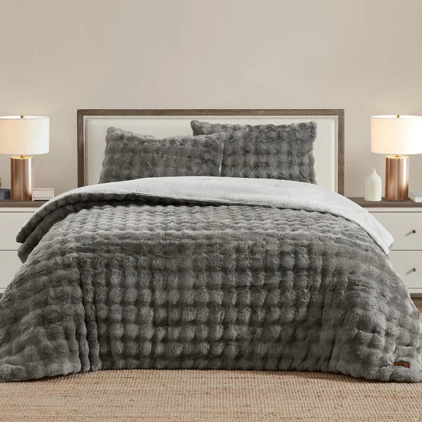 FRYE 3-piece Faux Fur Comforter Set