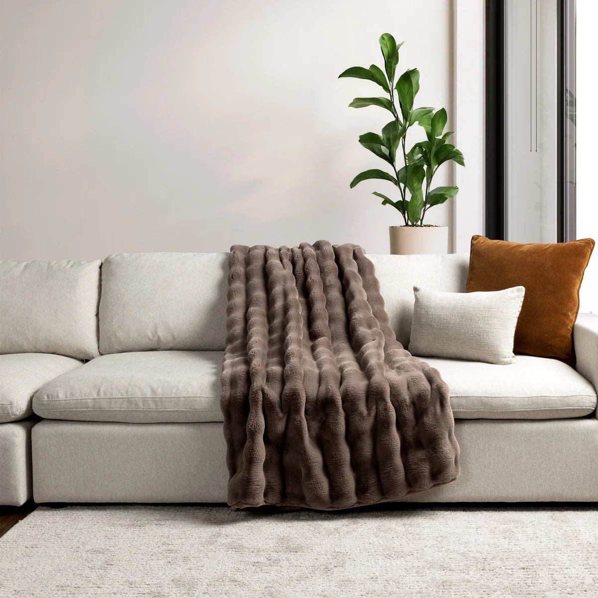 House & Home by Lynda Reeves Luxe Faux Fur Throw