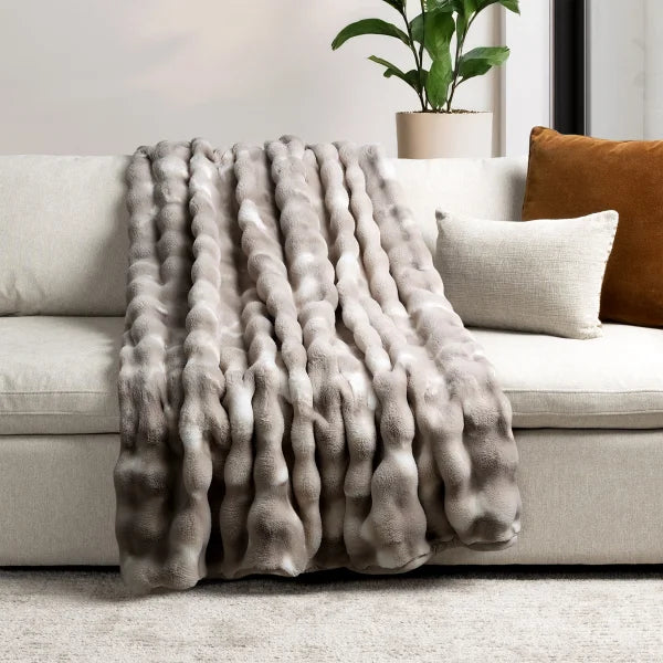 House & Home by Lynda Reeves Luxe Faux Fur Throw