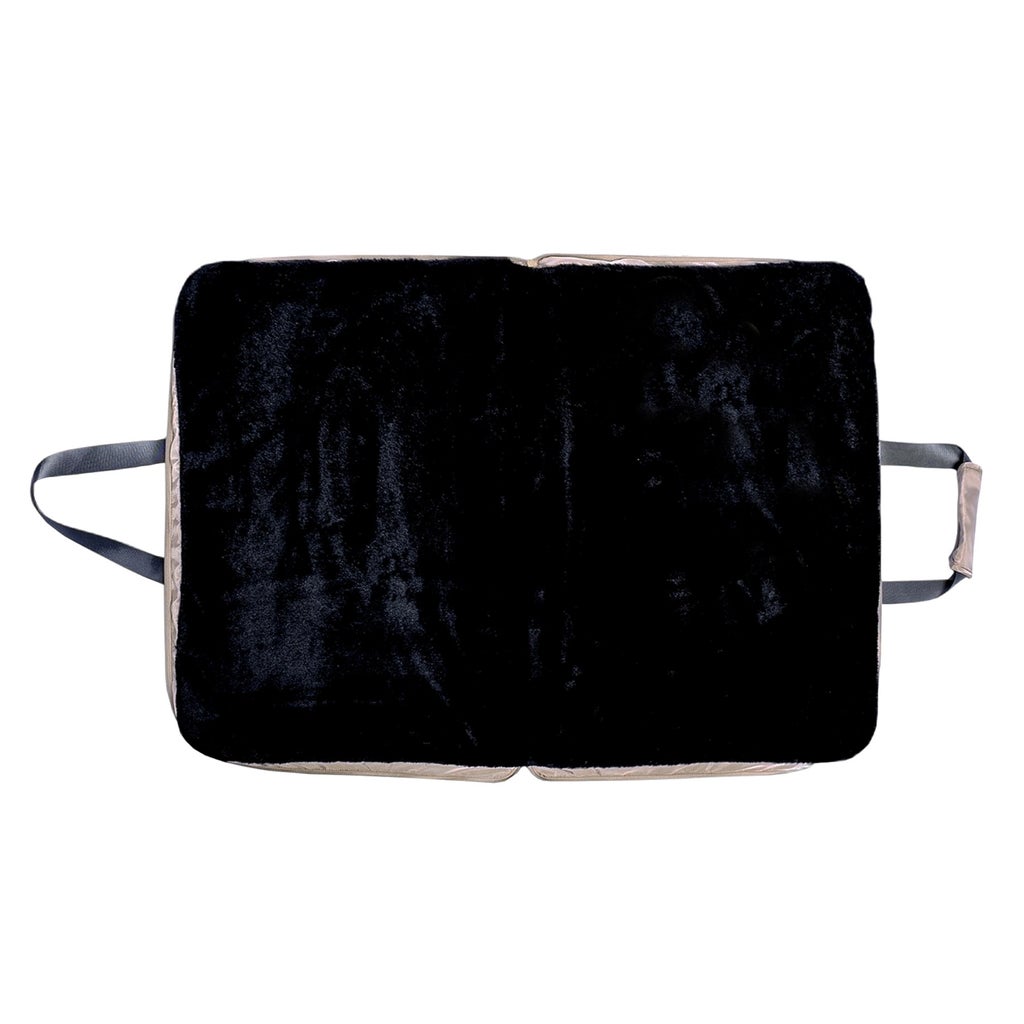 4 Cats & Dogs Gus Portable Travel Bed with Foldable Design and Water-Resistant Cover