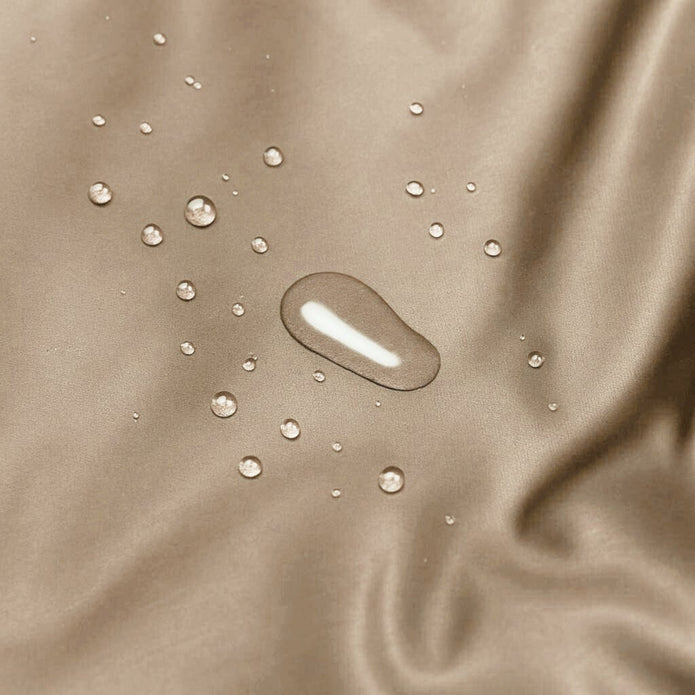 4 Cats & Dogs Gus Portable Travel Bed with Foldable Design and Water-Resistant Cover