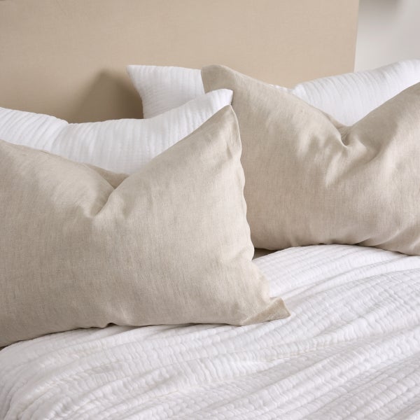 House & Home by Lynda Reeves European Collection - Layered Muslin Blanket & Shams Set