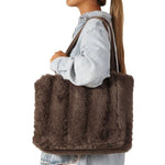 Life Comfort Fur Tote Bag & Travel Blanket Set