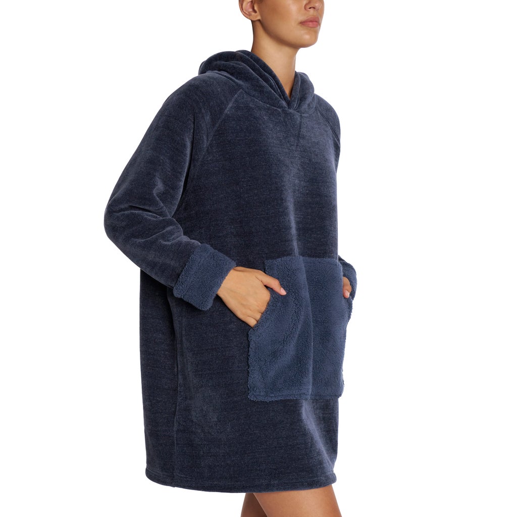 Bearpaw Women’s Oversized Sherpa Hoodie